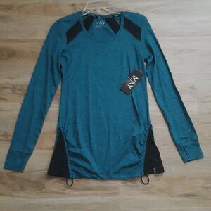 Andrew Marc NY Performance Long Sleeve Top Side Ruching Thumb Holes